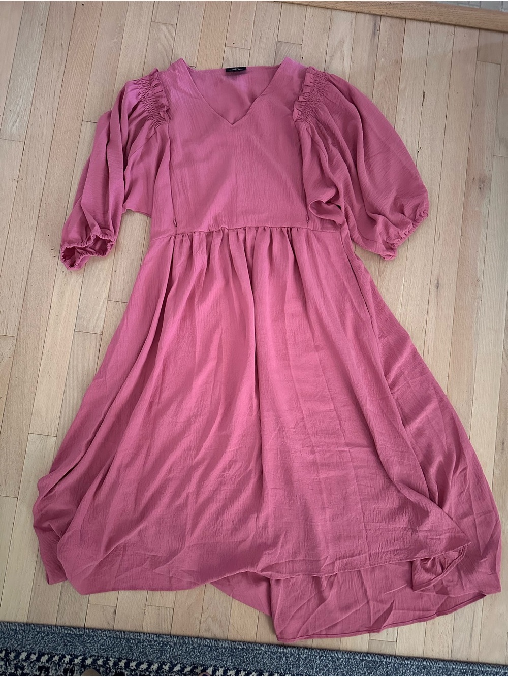 Nursing Queen Rose Pink V-Neck Puff Sleeve Midi Dress